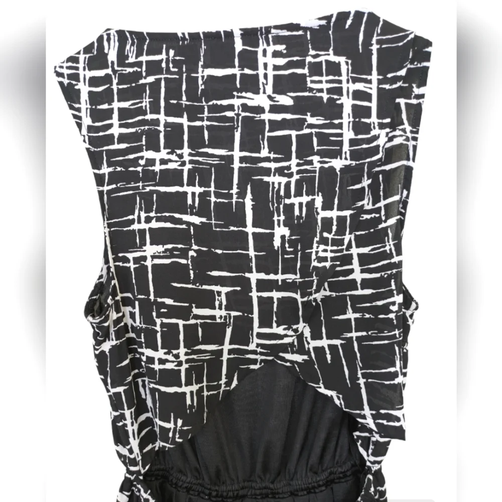 Forever 21 versatile black